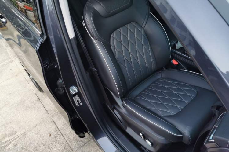 Used EXEED Lanyue 2021 400T Two-Wheel-Drive Xingrui Pro Edition 7-Seater Right Front Seat