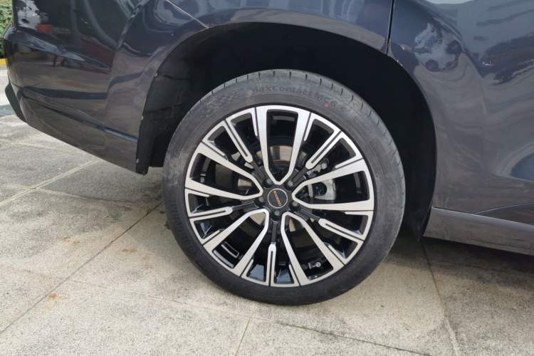 Used EXEED Lanyue 2021 400T Two-Wheel-Drive Xingrui Pro Edition 7-Seater Right Rear Wheel Hub