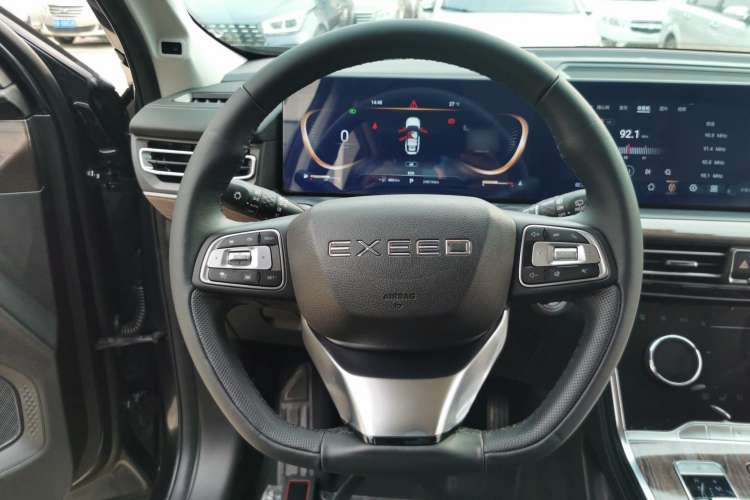 Used EXEED Lanyue 2021 400T Two-Wheel-Drive Xingrui Pro Edition 7-Seater Steering Wheel