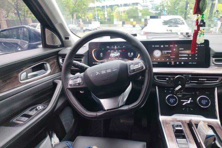 Used EXEED Lanyue 2021 400T Four-Wheel Drive Starlight Pro Edition 7 Seats Steering Wheel