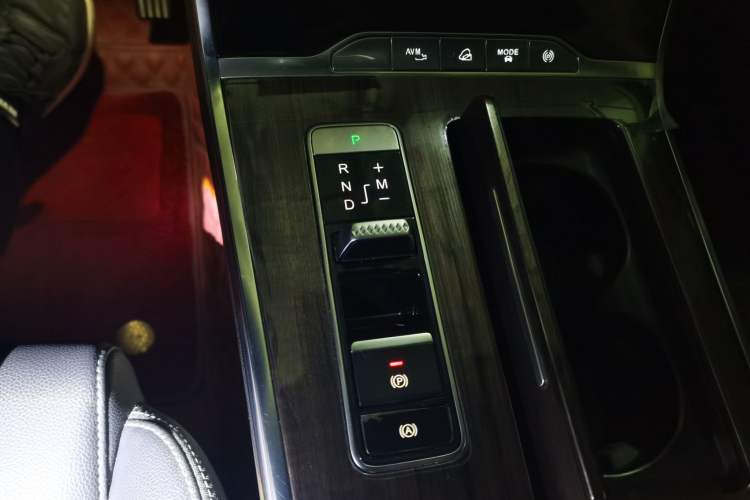 Used EXEED Lanyue 2021 390T Four-Wheel Drive Starry Edition Gear Lever