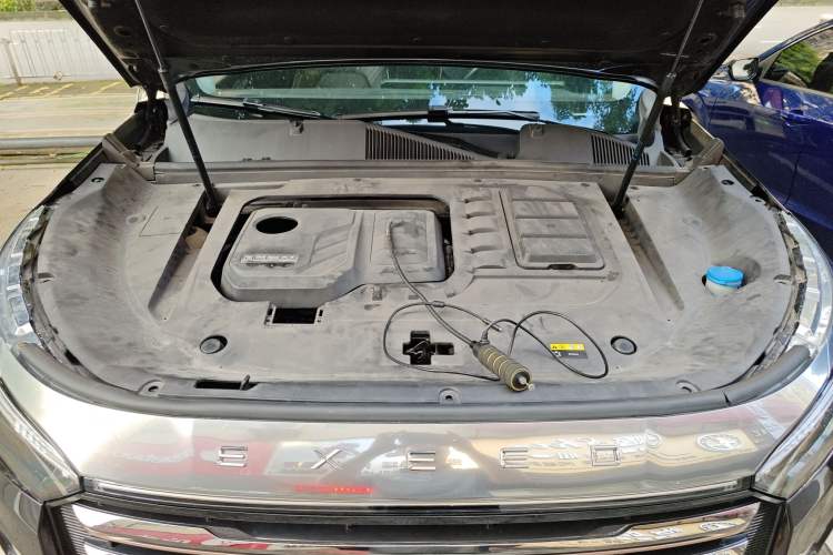 Used EXEED Lanyue 2021 390T Four-Wheel Drive Star Prestige Long-Range Version Engine Bay