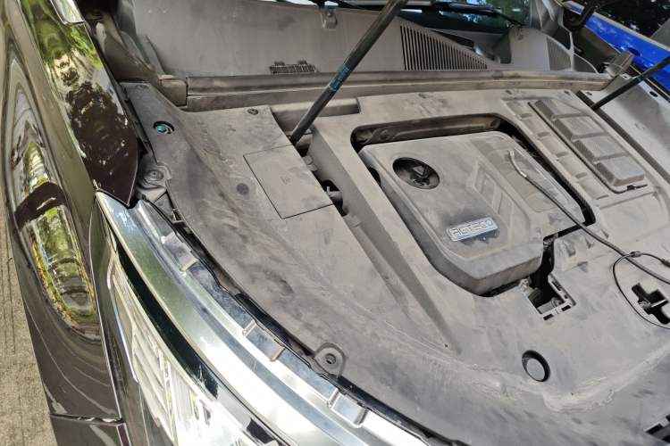 Used EXEED Lanyue 2021 390T Four-Wheel Drive Star Prestige Long-Range Version Engine Bay Right