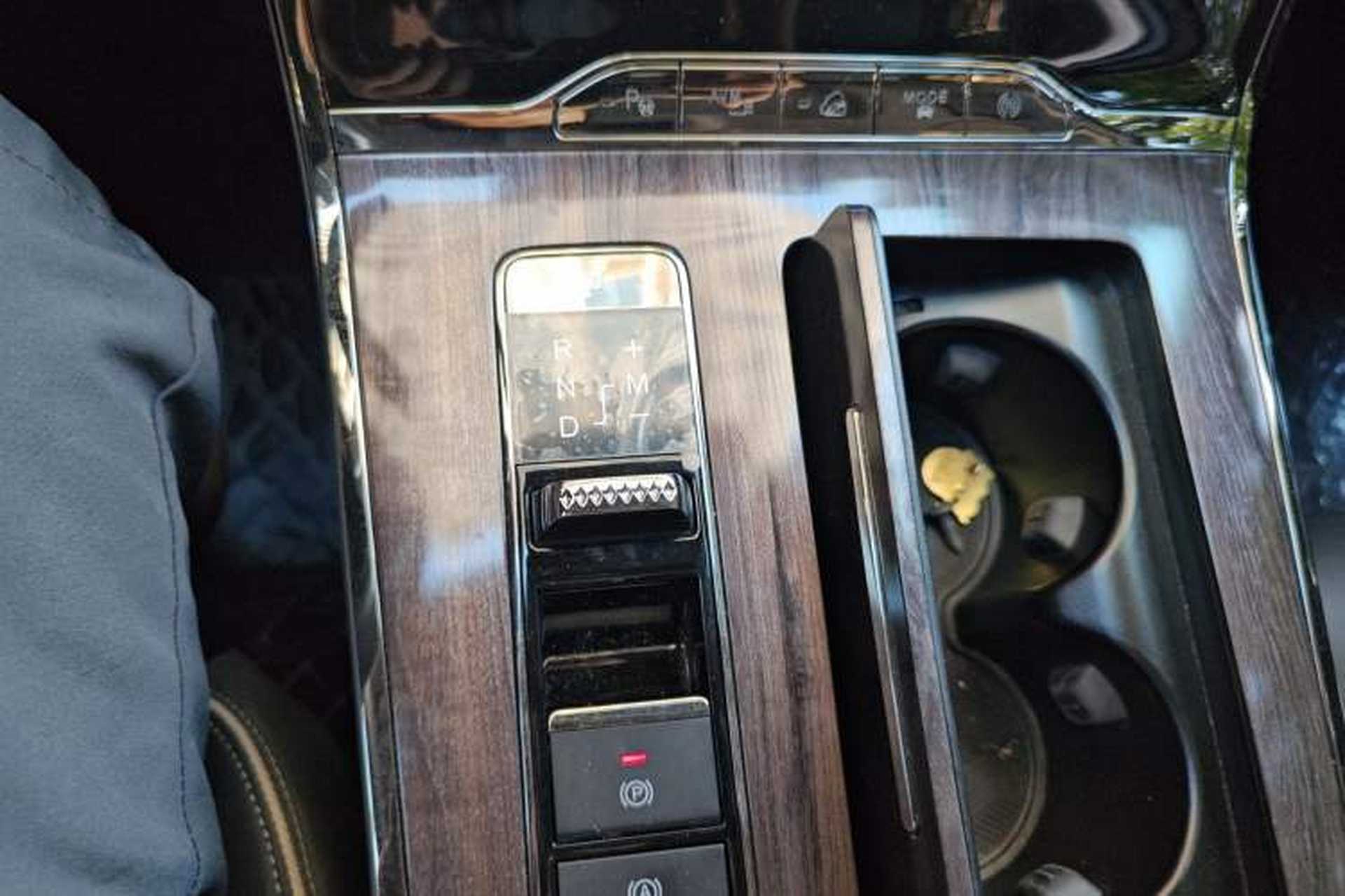 Used EXEED Lanyue 2021 390T Four-Wheel Drive Star Prestige Long-Range Version Gear Lever