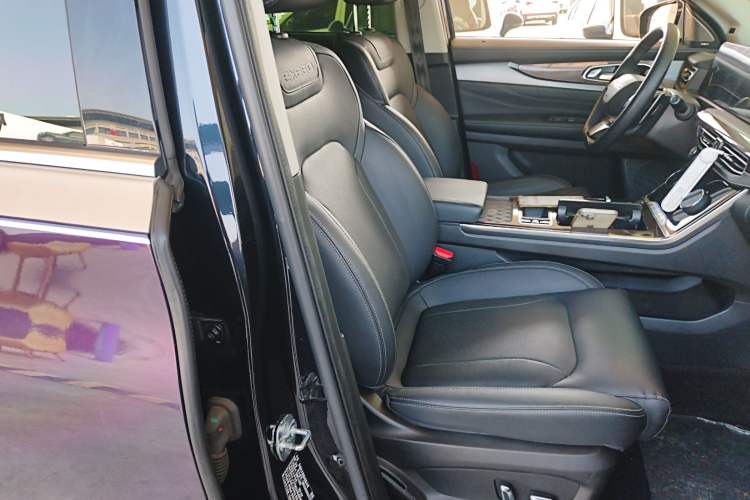 Used EXEED Lanyue 2021 400T Four-Wheel Drive Starlight Pro Edition 7 Seats Right Front Seat