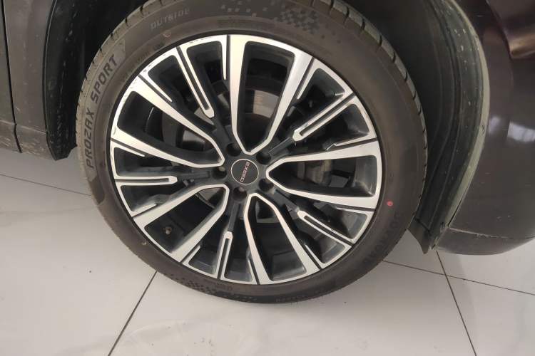 Used EXEED Lanyue 2021 390T Two-Wheel Drive StarRui Edition Right Front Wheel Hub