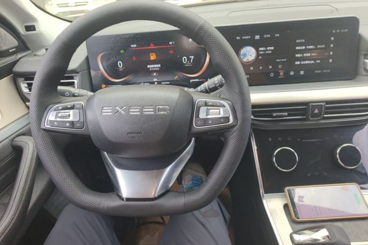 Used EXEED Lanyue 2022 Explore Edition 400T Two-Wheel Drive Star Edition 5 Seats Center Console