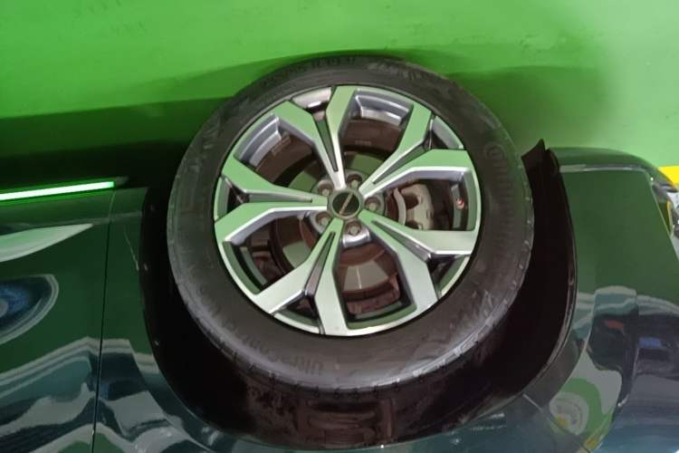 Used EXEED Lanyue 2022 Explore Edition 400T Four-Wheel Drive Star Edition 5 Seats Left Front Wheel Hub