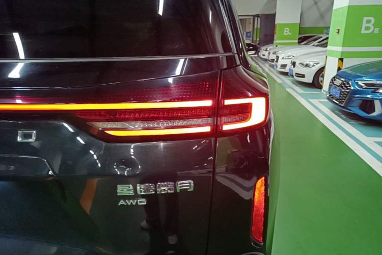 Used EXEED Lanyue 2022 Explore Edition 400T Four-Wheel Drive Star Edition 5 Seats Right Rear Taillight