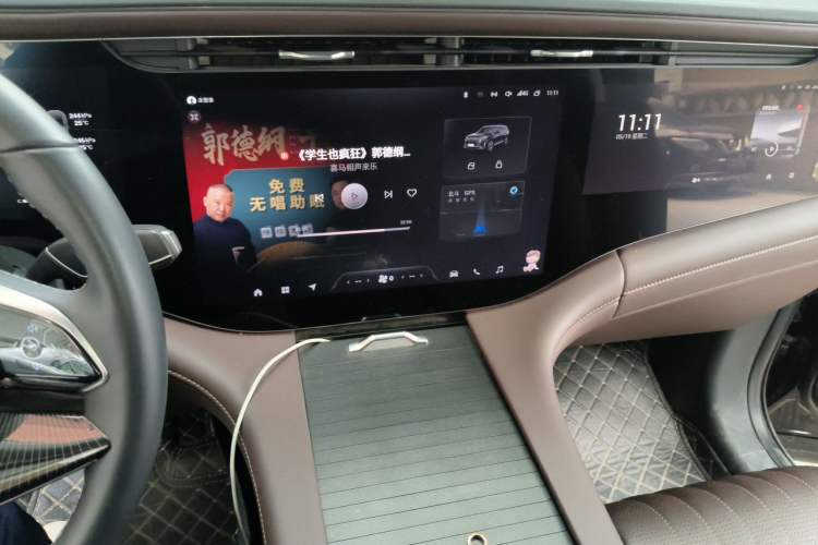 Used EXEED Lanyue 2023 400T Two-Wheel Drive Starry Edition 7-Seater Audio And AC Panel