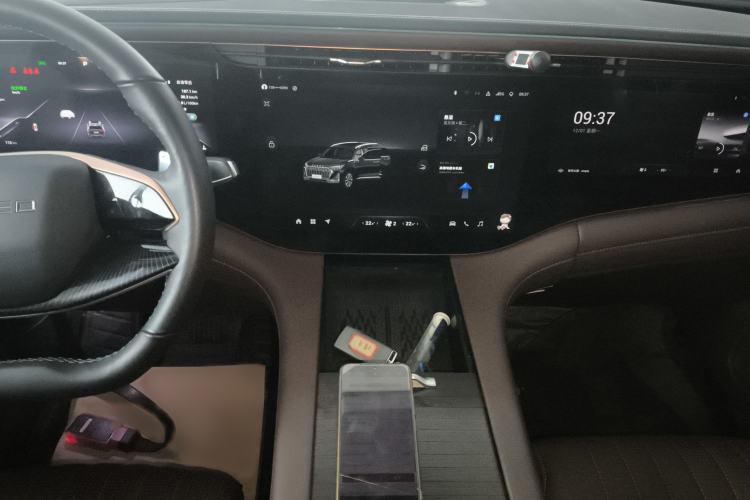 Used EXEED Lanyue 2023 400T Four-Wheel Drive Star Prestige Edition 6 Seats Audio And AC Panel