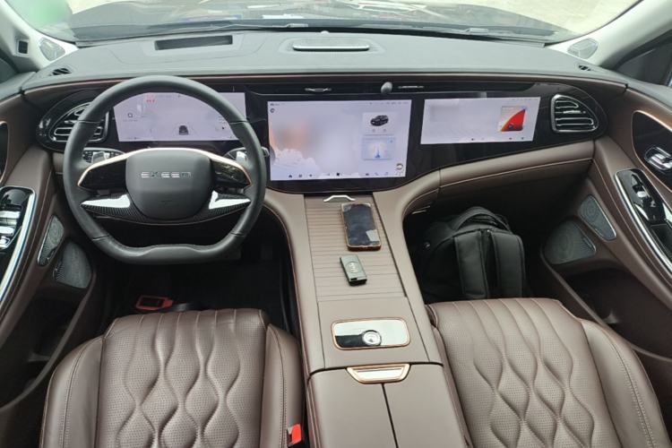 Used EXEED Lanyue 2023 400T Four-Wheel Drive Star Prestige Edition 6 Seats Center Console