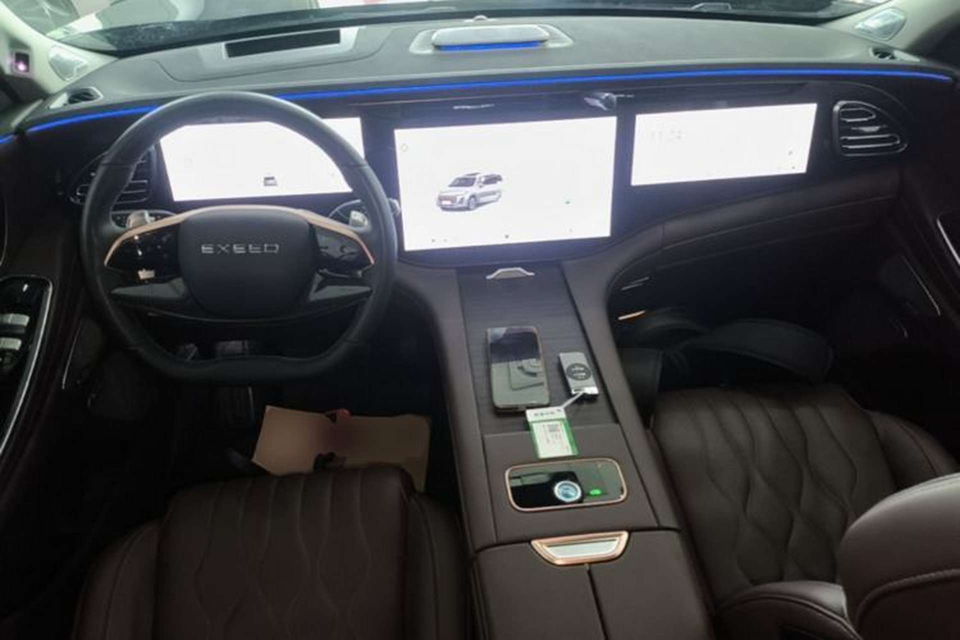 Used EXEED Lanyue 2023 400T Four-Wheel Drive Star Prestige Edition 6 Seats Center Console