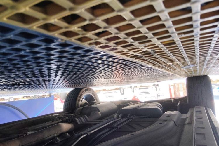 Used EXEED Lanyue 2023 400T Four-Wheel Drive Starry Edition 7-Seater Chassis Front Right