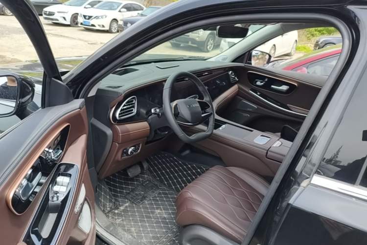 Used EXEED Lanyue 2023 400T Four-Wheel Drive Star Prestige Edition 6 Seats Driver Seat