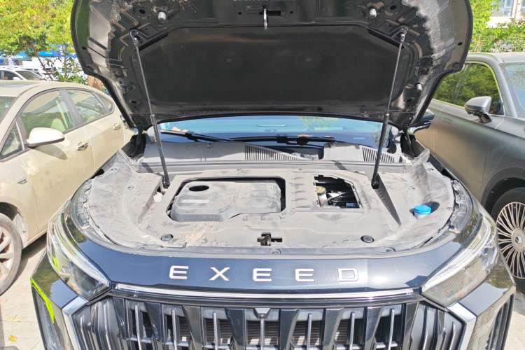 Used EXEED Lanyue 2023 400T Four-Wheel Drive Star Prestige Edition 6 Seats Engine Bay