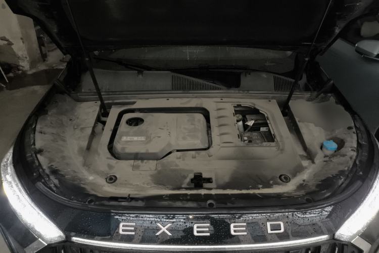 Used EXEED Lanyue 2023 400T Four-Wheel Drive Star Prestige Edition 6 Seats Engine Bay