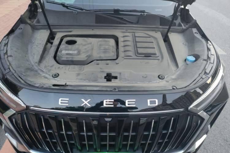 Used EXEED Lanyue 2023 400T Four-Wheel Drive Star Prestige Edition 6 Seats Engine Bay