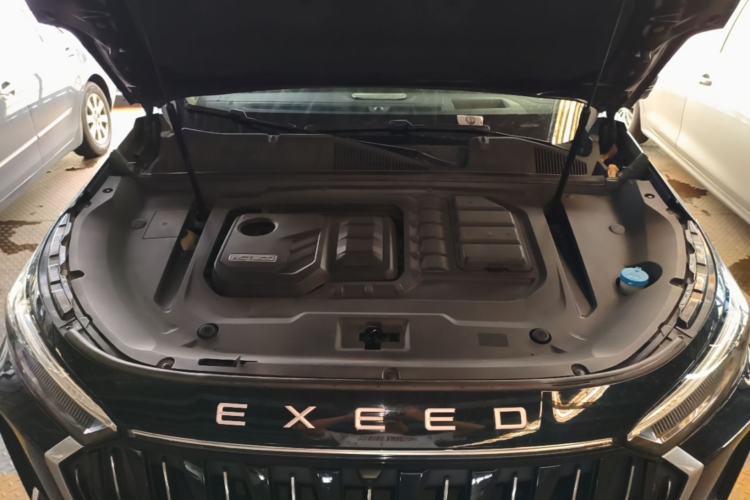Used EXEED Lanyue 2023 400T Four-Wheel Drive Star Prestige 7-Seater Engine Bay