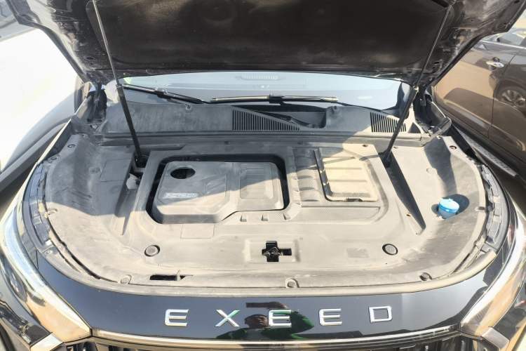 Used EXEED Lanyue 2023 400T Four-Wheel Drive Starry Edition 7-Seater Engine Bay