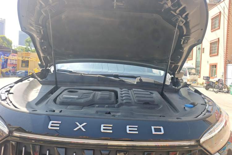Used EXEED Lanyue 2023 400T Four-Wheel Drive Starry Edition 7-Seater Engine Bay