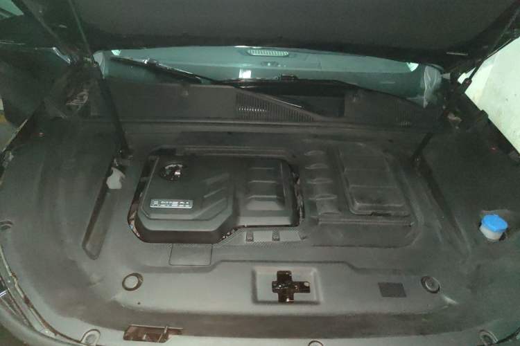 Used EXEED Lanyue 2023 400T Four-Wheel Drive Starry Edition 7-Seater Engine Bay