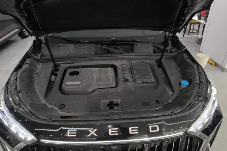 Used EXEED Lanyue 2023 400T Four-Wheel Drive Star Prestige 7-Seater Engine Bay