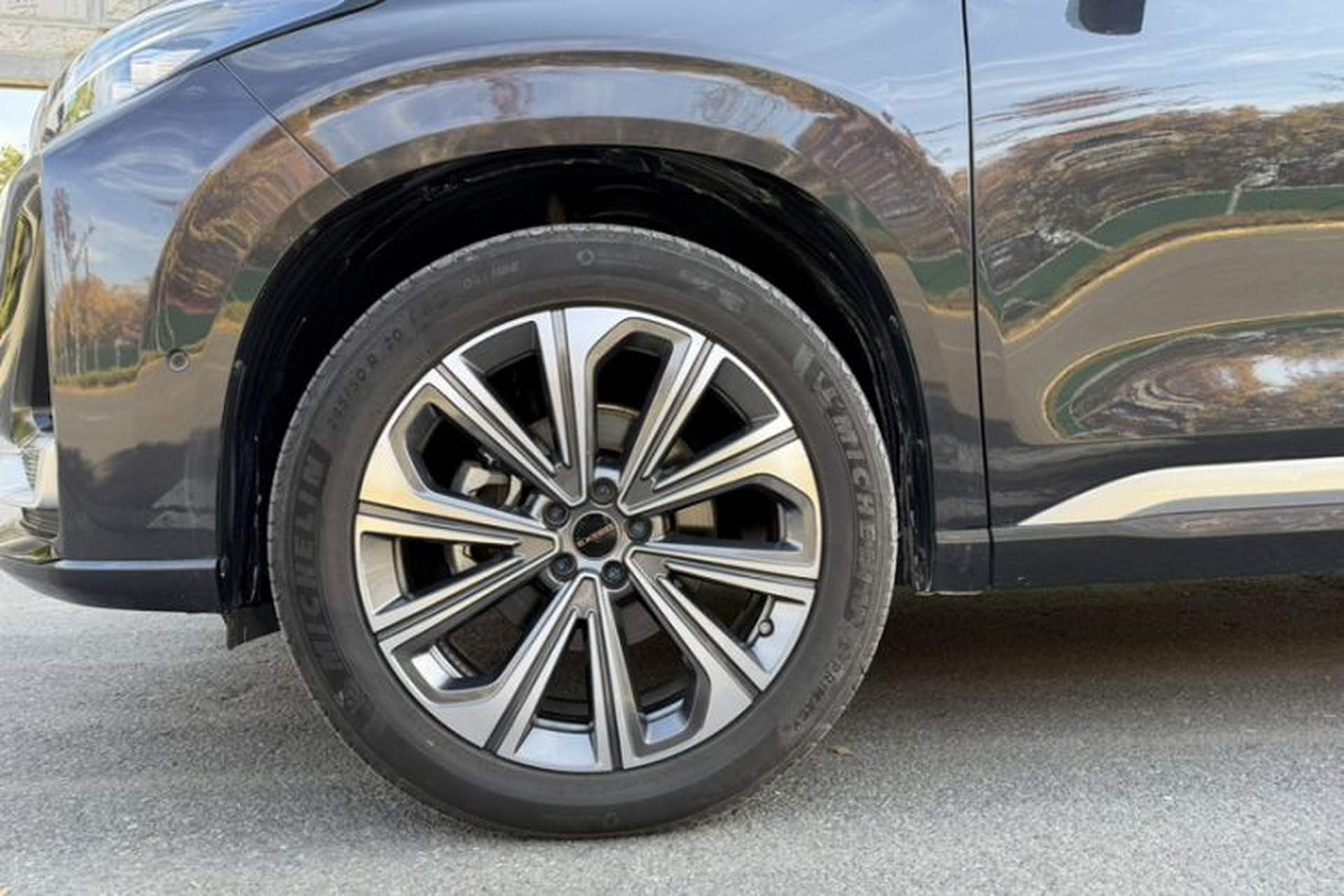 Used EXEED Lanyue 2023 400T Four-Wheel Drive Star Prestige Edition 6 Seats Exterior 3