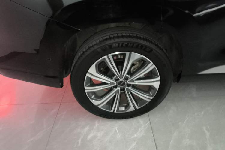Used EXEED Lanyue 2023 400T Four-Wheel Drive Star Prestige Edition 6 Seats Exterior 4