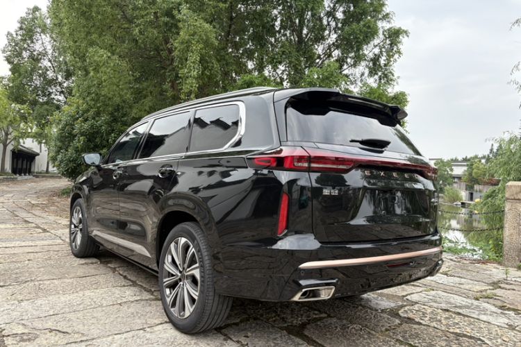 Used EXEED Lanyue 2023 400T Four-Wheel Drive Star Prestige Edition 6 Seats Exterior 5