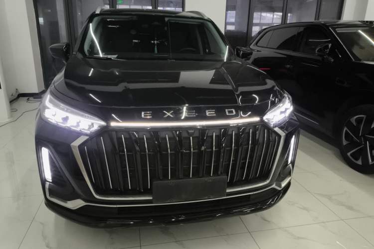Used EXEED Lanyue 2023 400T Two-Wheel Drive Starry Edition 7-Seater Front