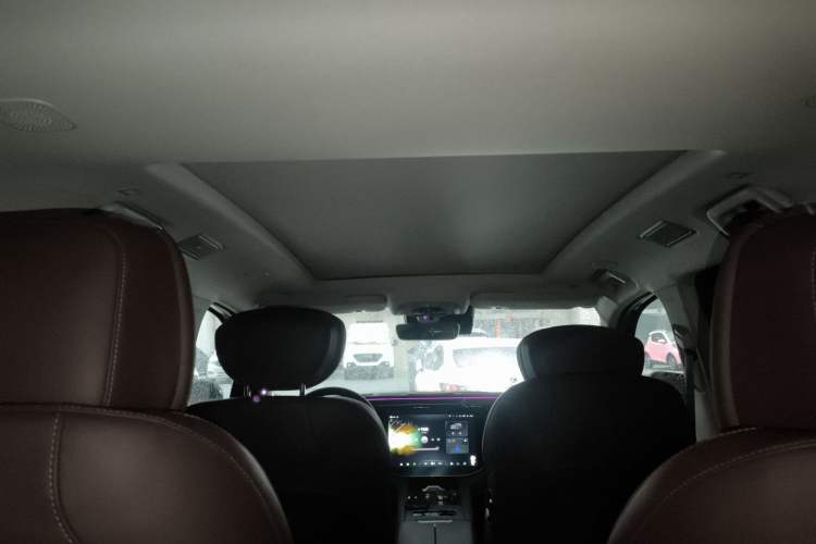 Used EXEED Lanyue 2023 400T Four-Wheel Drive Star Prestige Edition 6 Seats Headliner