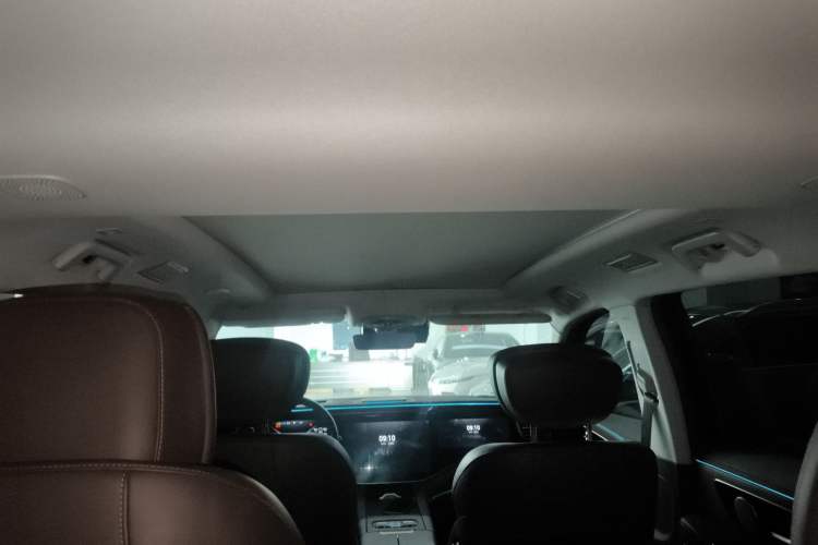 Used EXEED Lanyue 2023 400T Four-Wheel Drive Star Prestige Edition 6 Seats Headliner