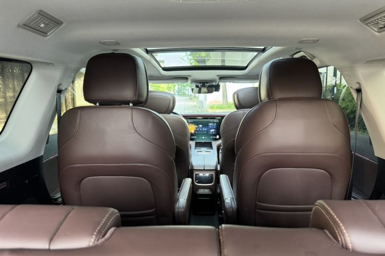 Used EXEED Lanyue 2023 400T Four-Wheel Drive Star Prestige Edition 6 Seats Headliner
