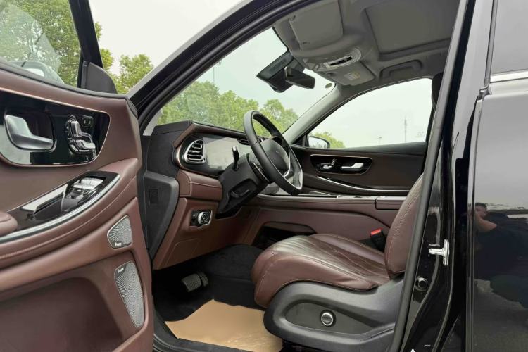 Used EXEED Lanyue 2023 400T Four-Wheel Drive Star Prestige Edition 6 Seats Interior 2