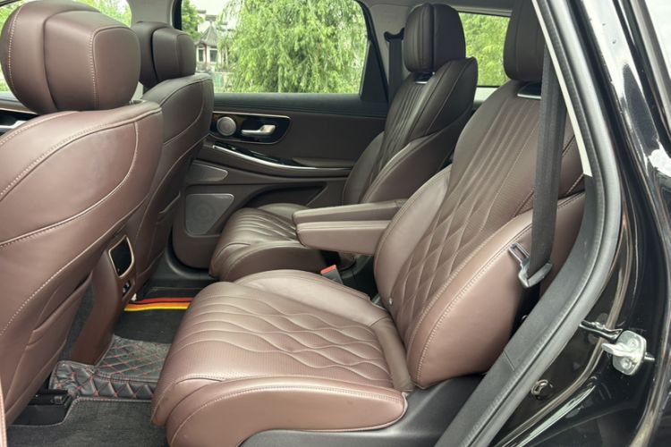 Used EXEED Lanyue 2023 400T Four-Wheel Drive Star Prestige Edition 6 Seats Interior 2