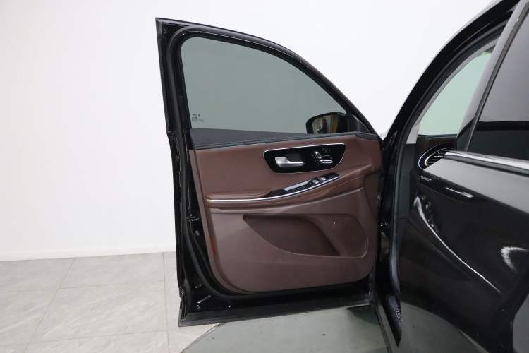 Used EXEED Lanyue 2023 400T Four-Wheel Drive Starry Edition 7-Seater Interior 2