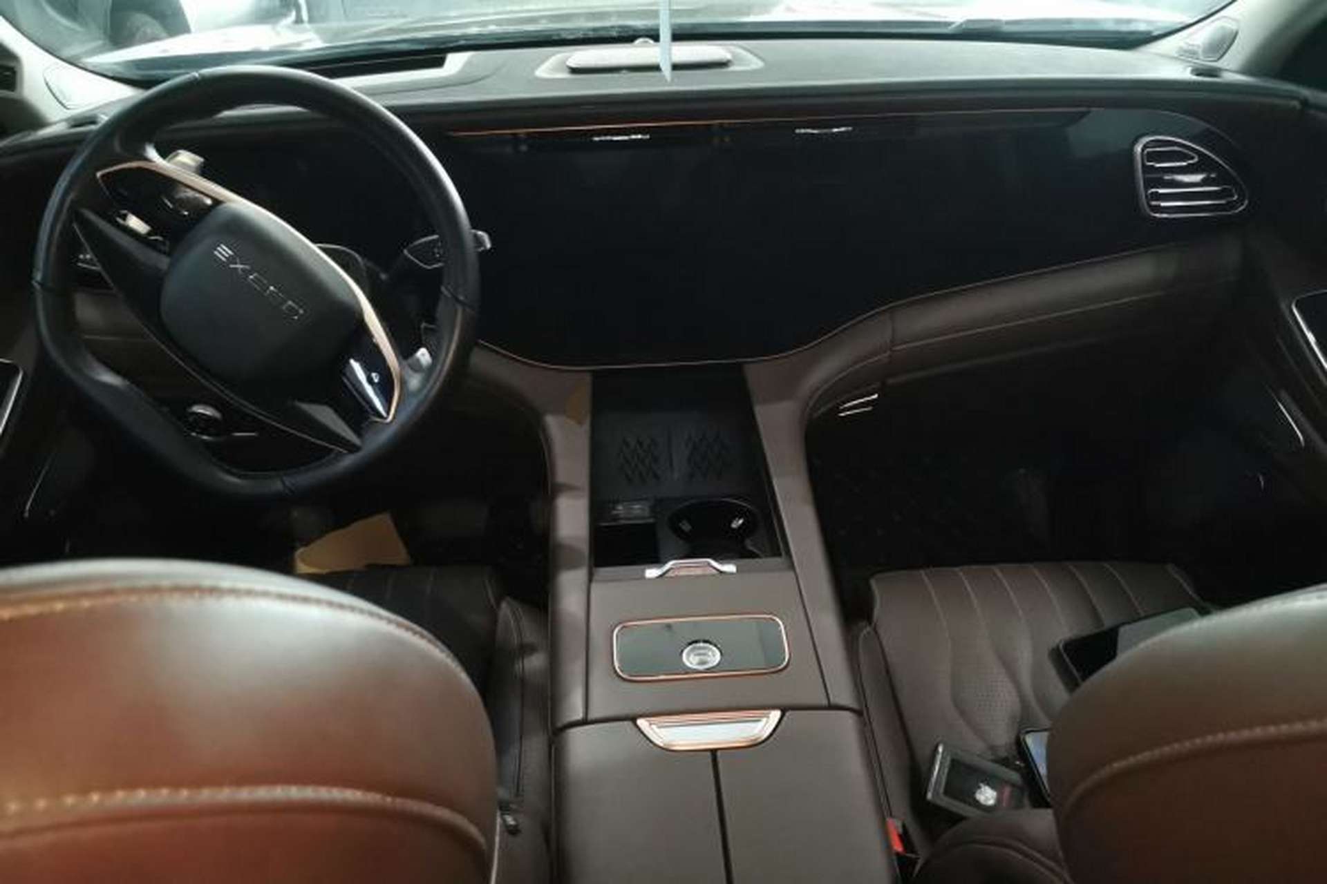Used EXEED Lanyue 2023 400T Four-Wheel Drive Star Prestige Edition 6 Seats Interior 2