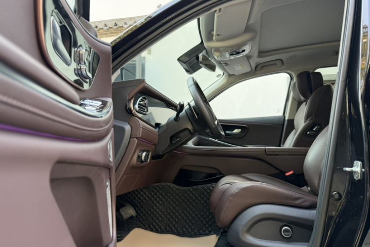 Used EXEED Lanyue 2023 400T Four-Wheel Drive Star Prestige Edition 6 Seats Interior 4