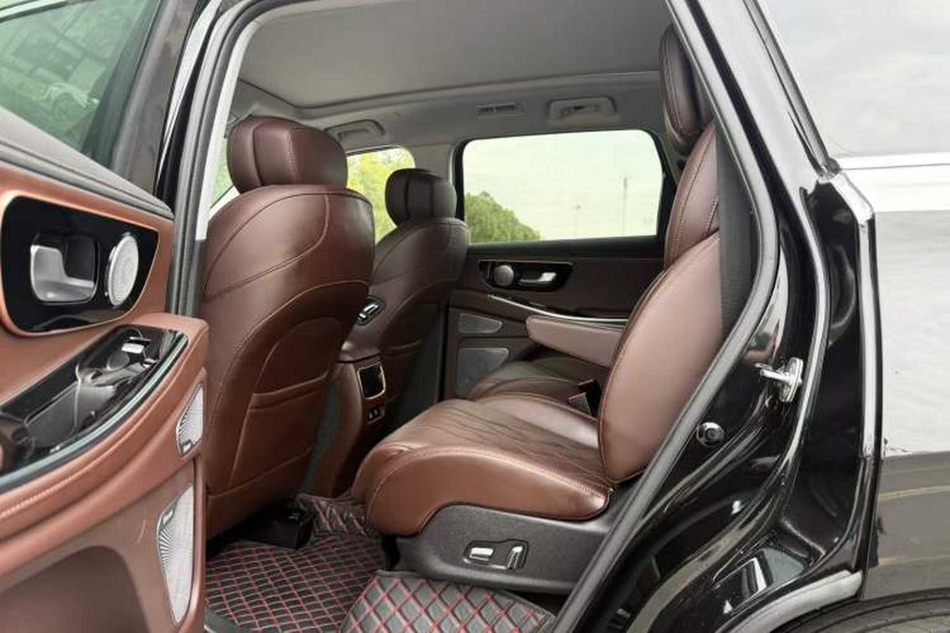 Used EXEED Lanyue 2023 400T Four-Wheel Drive Star Prestige Edition 6 Seats Interior 4