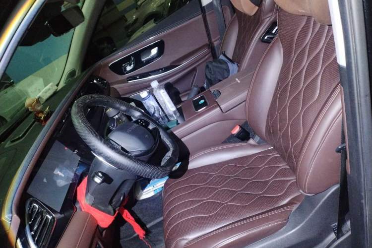 Used EXEED Lanyue 2023 400T Four-Wheel Drive StarRui Edition 7 Seats Left Front Seat
