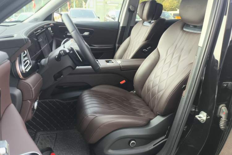 Used EXEED Lanyue 2023 400T Four-Wheel Drive Star Prestige Edition 6 Seats Left Front Seat