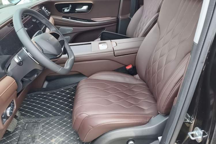 Used EXEED Lanyue 2023 400T Four-Wheel Drive Star Prestige Edition 6 Seats Left Front Seat