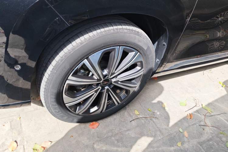 Used EXEED Lanyue 2023 400T Four-Wheel Drive Star Prestige Edition 6 Seats Left Front Wheel Hub