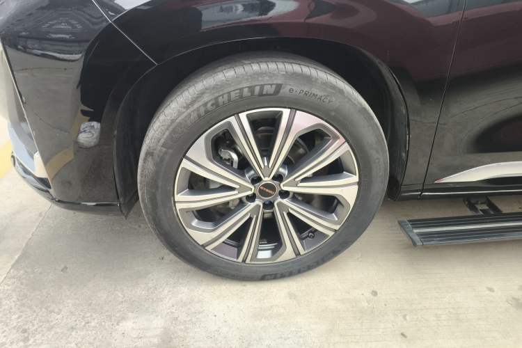 Used EXEED Lanyue 2023 400T Two-Wheel Drive StarRui Edition 6 Seats Left Front Wheel Hub