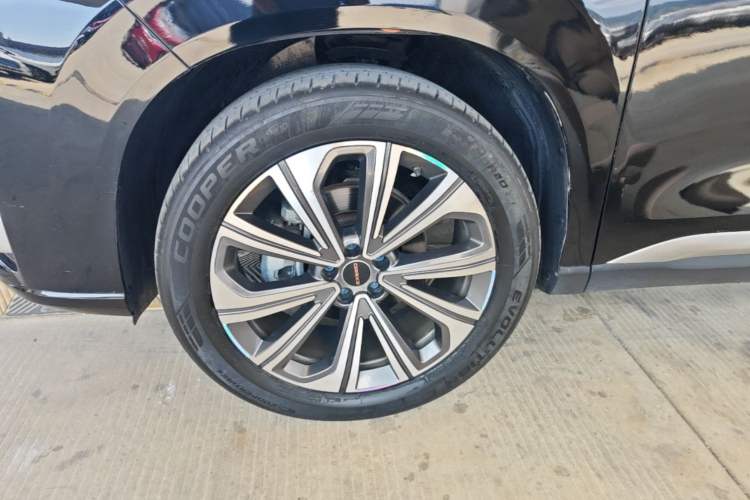 Used EXEED Lanyue 2023 400T Two-Wheel Drive Starry Edition 7-Seater Left Front Wheel Hub
