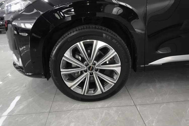 Used EXEED Lanyue 2023 400T Four-Wheel Drive Star Prestige 7-Seater Left Front Wheel Hub