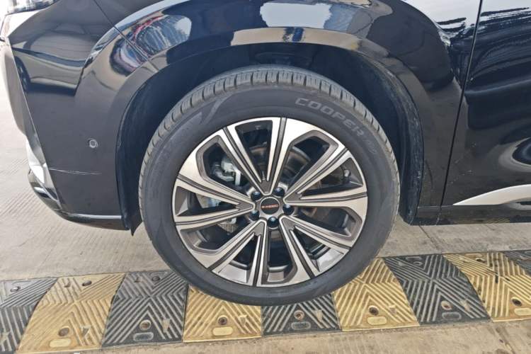 Used EXEED Lanyue 2023 400T Four-Wheel Drive Star Prestige Edition 6 Seats Left Front Wheel Hub