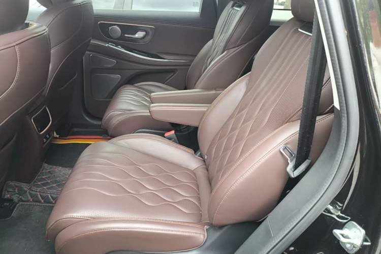 Used EXEED Lanyue 2023 400T Four-Wheel Drive Star Prestige Edition 6 Seats Left Rear Seat