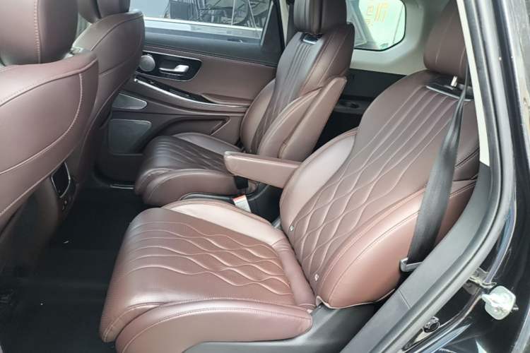 Used EXEED Lanyue 2023 400T Two-Wheel Drive StarRui Edition 6 Seats Left Rear Seat